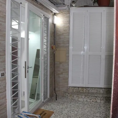 La Casa Di Ale A Chiaja * Nápoly