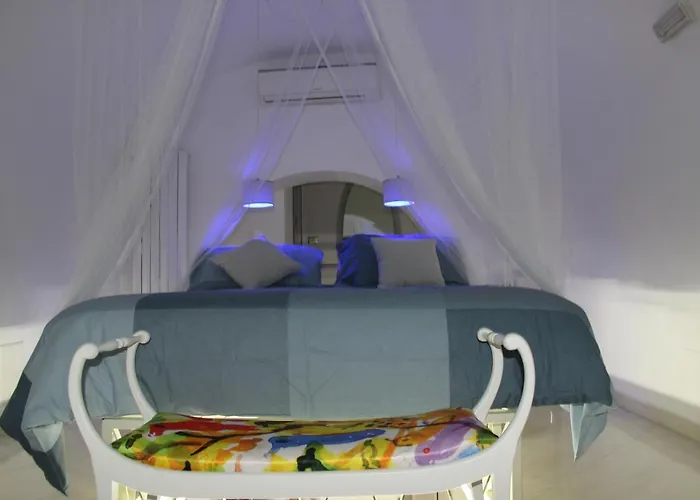 Daire La Casa Di Ale A Chiaja *