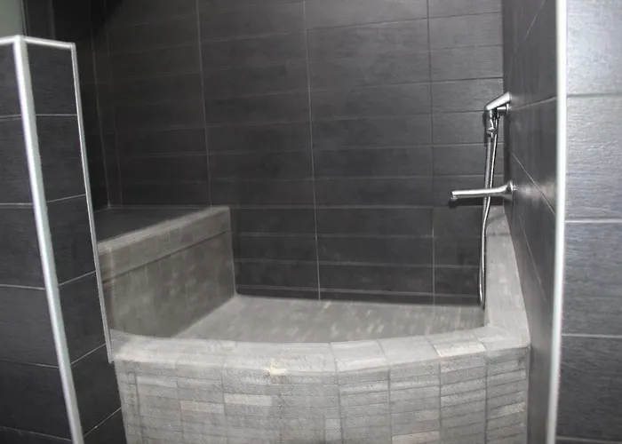 Daire La Casa Di Ale A Chiaja