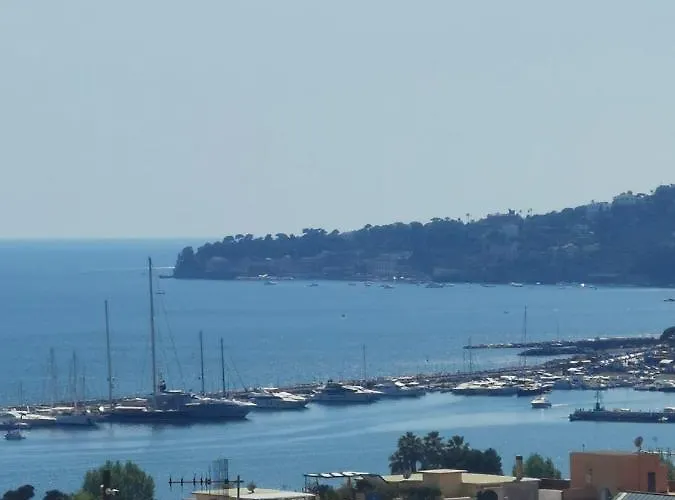 Daire La Casa Di Ale A Chiaja *